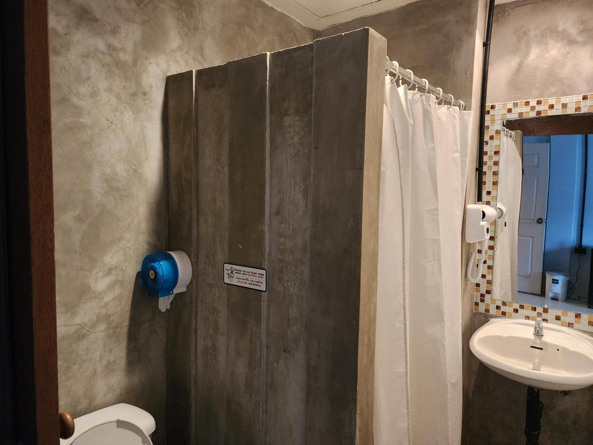 Albergue Dfeel House Patong Habitación foto