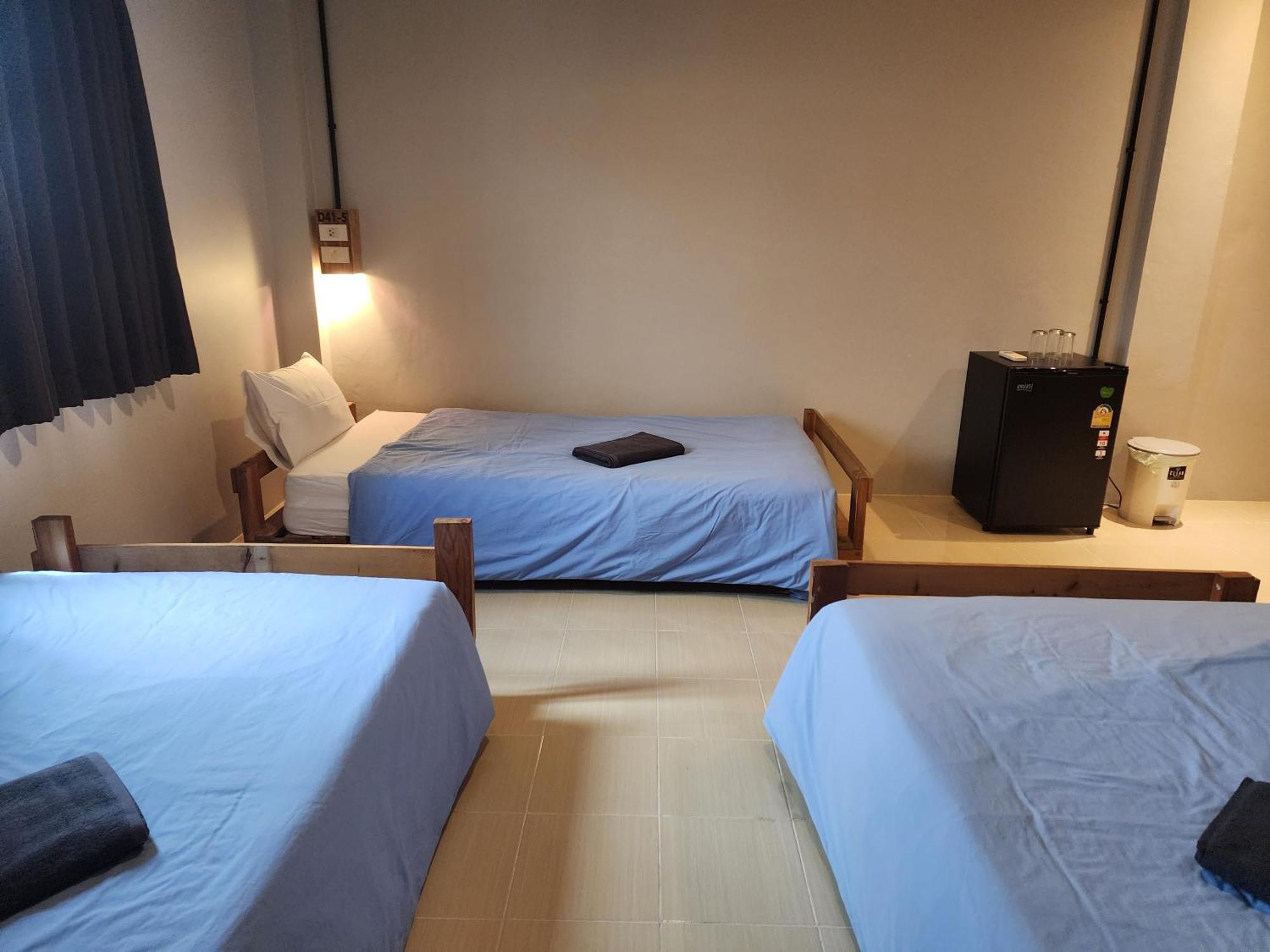 Albergue Dfeel House Patong Habitación foto